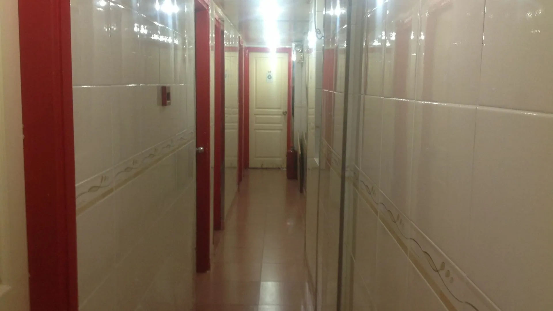 Head Sun Guest House Kowloon  2*, Kowloon (Hong Kong)